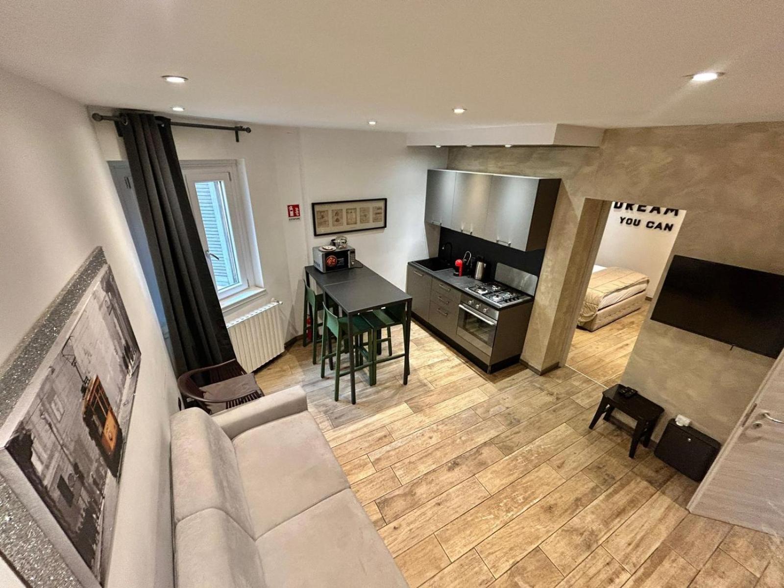 Leonardo Duplex Apartment Milaan Buitenkant foto